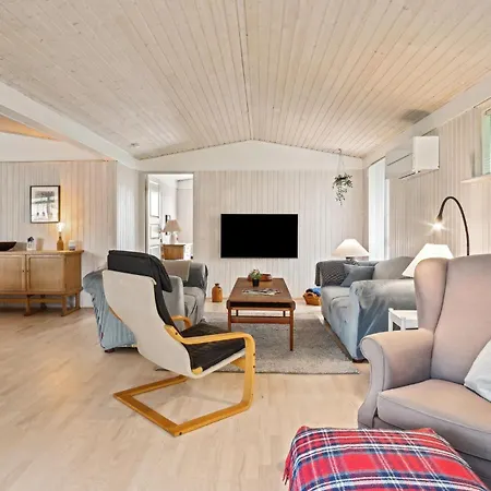 Feriehus Pet Friendly In With Wifi *